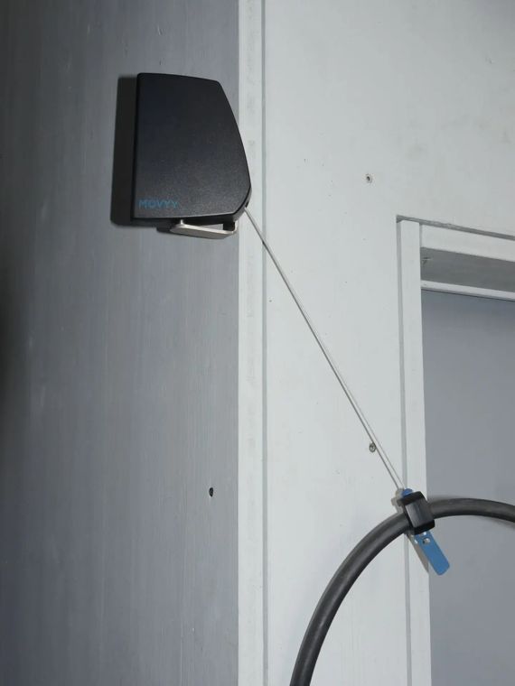 MOVYY Up mit ausgezogenem Kabel.